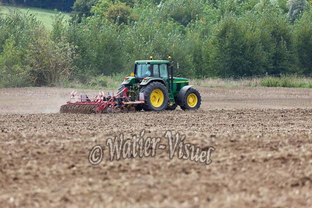1020D180