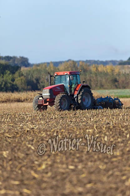 1020D933
