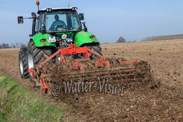 1026D490