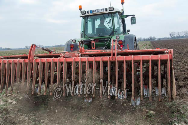 1058D030