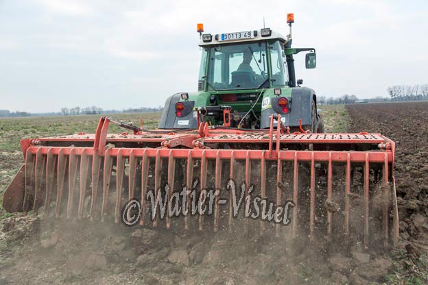 1058D032