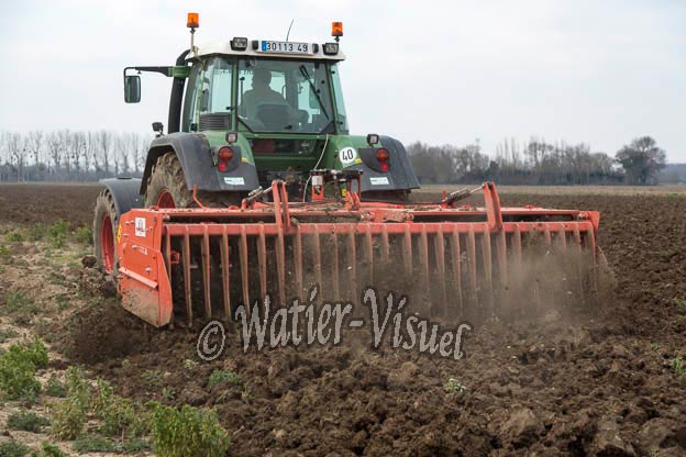 1058D038
