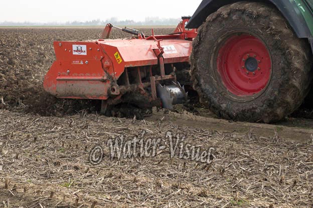 1058D065