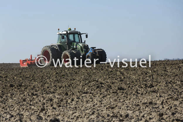 1083D791
