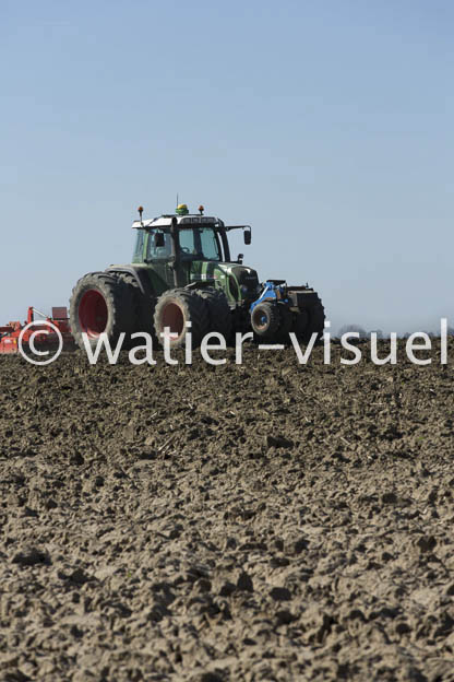 1083D792
