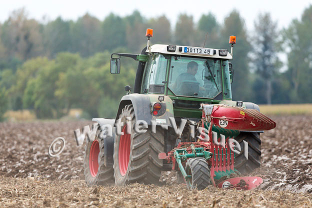 1101D551