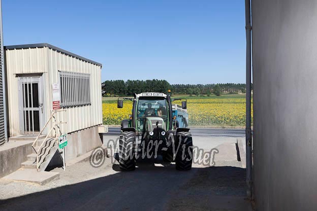 0972D744