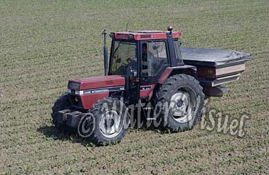 0463D054